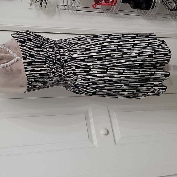 Parker "Molly" Strapless Black & Ivory Geo Print Dress, Size Tag Removed. - Picture 4 of 13